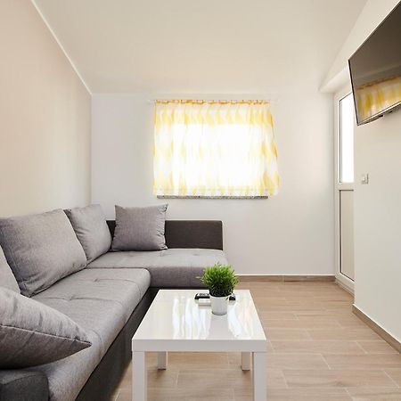 Villa Dvori Basanija Bagian luar foto