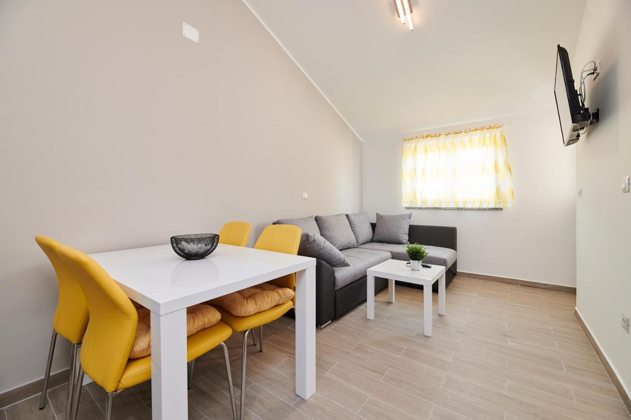 Villa Dvori Basanija Bagian luar foto